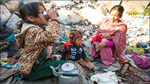 Пьющие дети в Катманду