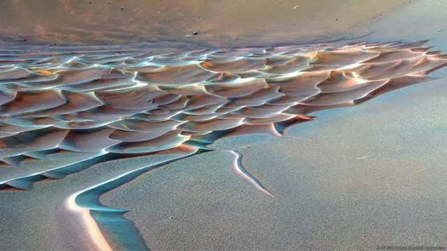 Mostra do Museu do Ar e do Espaço de Washington reúne 50 imagens registradas por sondas robôs no Planeta Vermelho.