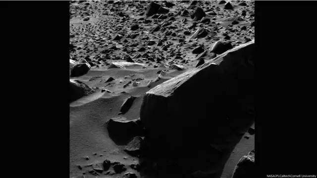 Mostra do Museu do Ar e do Espaço de Washington reúne 50 imagens registradas por sondas robôs no Planeta Vermelho.