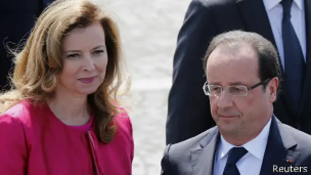Президент Франции Франсуа Олланд с гражданской женой Валери Триервейлер. 