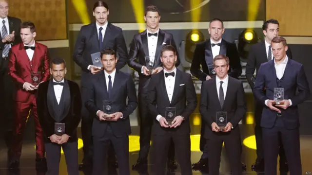 ایوارڈ کی تقریب میں فیفا کی ’ڈریم ٹیم‘ کا بھی اعلان کیا گیا اور بیلن ڈی اور کے تینوں دعویدار اس کے رکن بنے۔