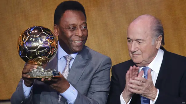 اسی تقریب میں برازیل سے تعلق رکھنے والے دنیائے فٹبال کے عظیم کھلاڑی پیلے کو بھی اعزازی بیلن ڈی اور ایوارڈ دیا گیا۔