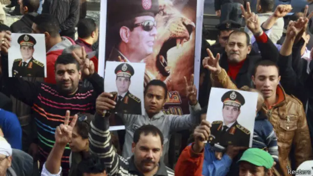 Сторонники генерала Сиси