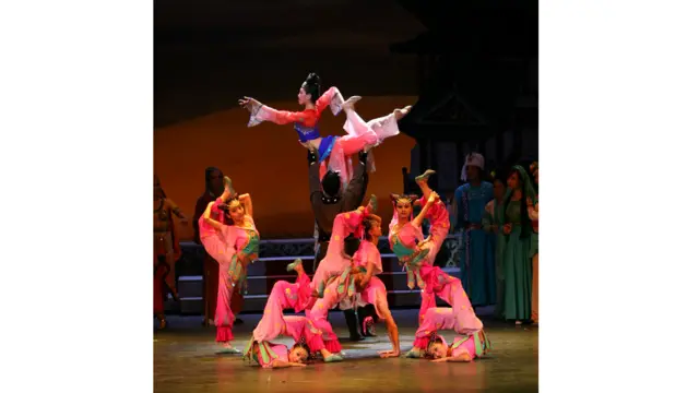 图辑：《丝路花雨》大型舞剧伦敦巡演