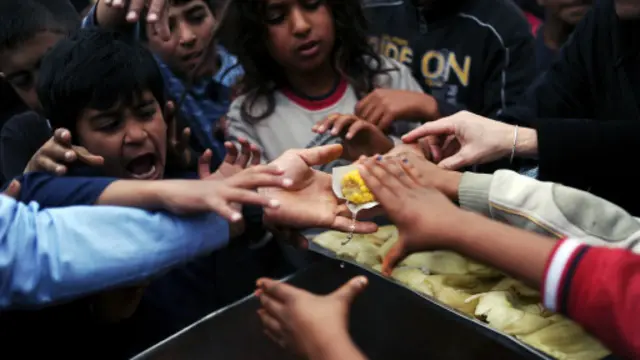 Các trại tỵ nạn bên ngoài biên giới Syria đang trong tình trạng thiếu lương thực nghiêm trọng