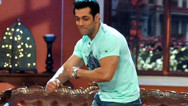 سلمان خان کو اپنے فین کی تلاش ہے جنھیں وہ موٹر بائیک دینا چاہتے ہیں