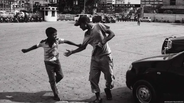 शेख आलमगीर, सियालदह रेलवे स्टेशन