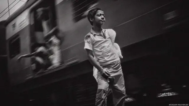 शेख आलमगीर, सियालदह रेलवे स्टेशन