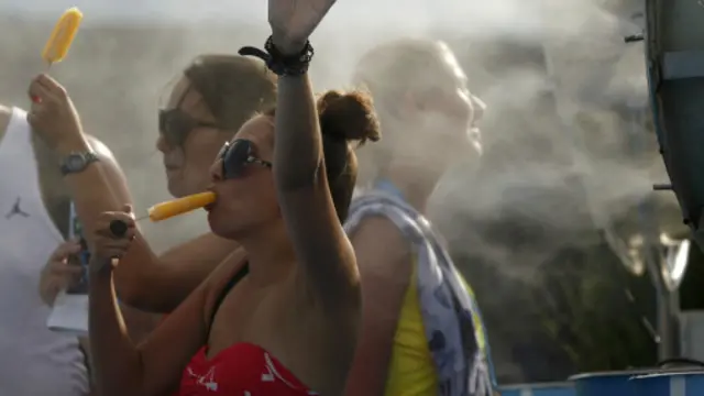 لعبت المباريات في درجات حرارة عالية بلغت 37 درجة مئوية.