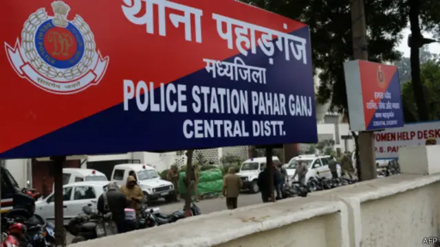 Polisi India