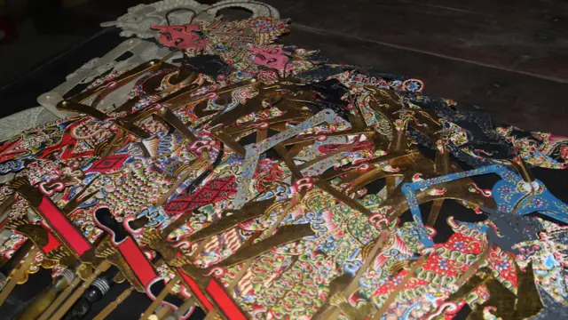 Wayang kreasi warga Desa Kepuhsari