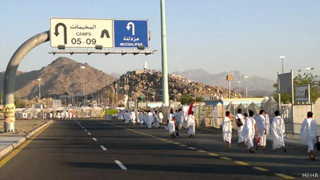 ستاد مبارزه با مواد مخدر می‌گوید پلیس، بلیت و گذرنامه زائران حامل مواد را ضبط می‌کند
