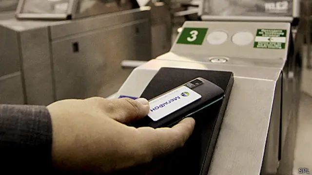 Teléfono con tecnología NFC