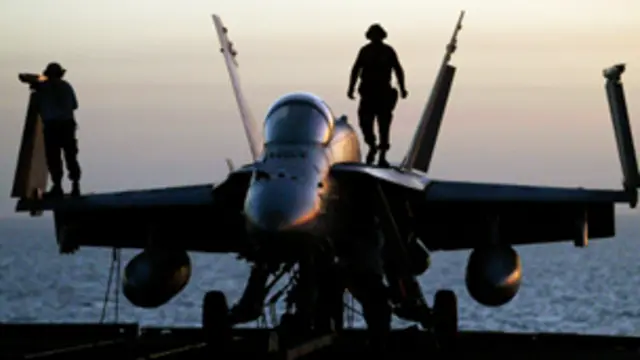 كانت طائرة مماثلة قد ارتطمت بمبنى سكني في ابريل 2012