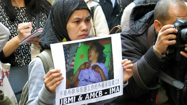 تعيد القضية القاء الضوء على المعاملة التي يتلقاها العمال المهاجرون في الخليج (أرشيف)