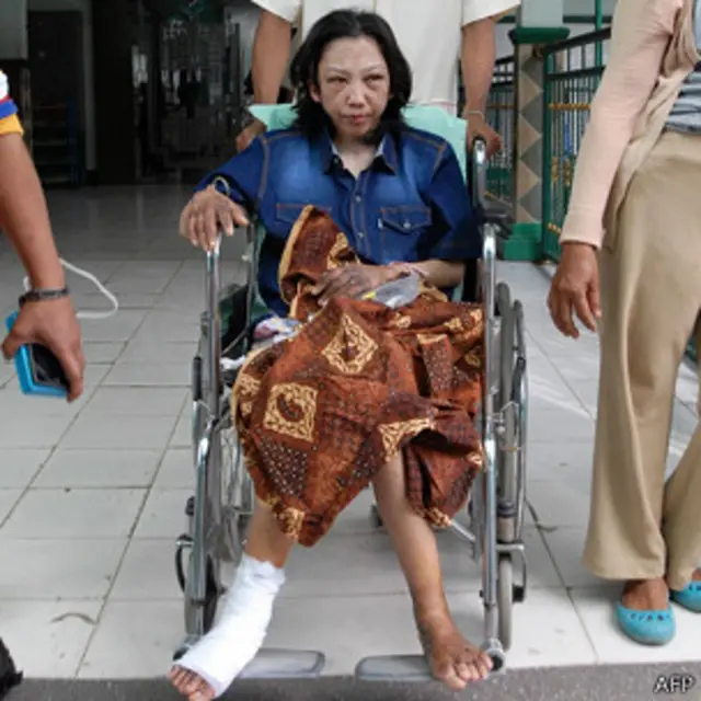 厄維阿纳在印尼中爪哇省斯拉根县的一家医院接受治疗（15/1/2014）