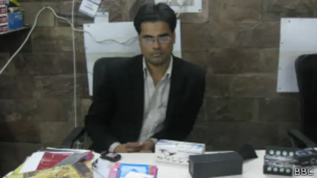 جاسوسی کے سامان کی دکان چلانے والے مہتاب عثمان 