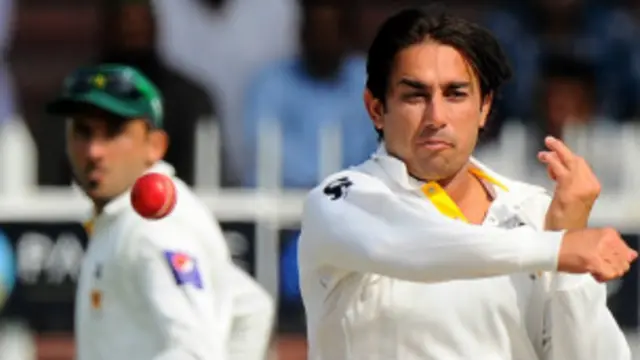 اجمل 30 سال کی عمر میں بین الاقوامی کرکٹ میں آئے