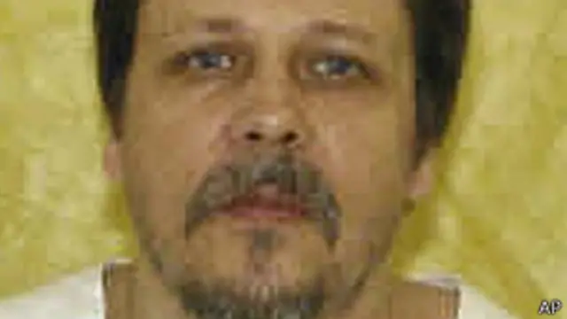 دنیس مک گوایر