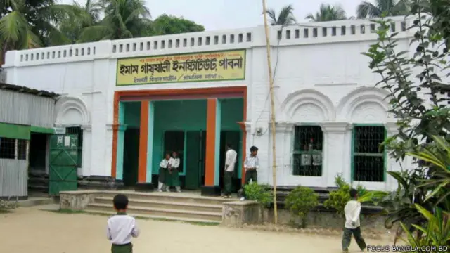 सुचित्रा सेन पुश्तैनी मकान