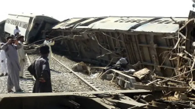 پاکستان کې د سږ کال له پیل سره سم وسله وال سختو دریځو پر ریل ګاډو بریدونه کړي.