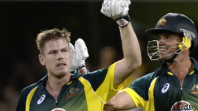 جیمز فالکنر نے تین چوکوں اور پانچ چھکوں کی مدد سے 69 رنز بنائے اور آؤٹ نہیں ہوئے۔