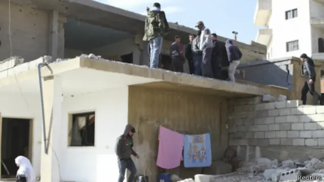 گفته شده ساکنان شهر عرسال از شورشیان مخالف دولت سوریه حمایت میکنند