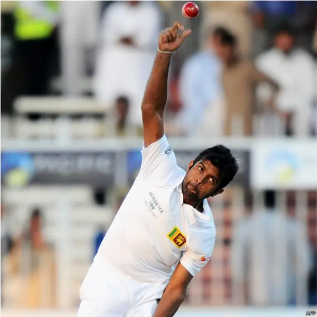 پاکستان کو سری لنکا کی برتری ختم کرنے کے لیے مزید 409 رنز کی ضرورت ہے اور پہلی اننگز میں اس کی تمام وکٹیں باقی ہیں۔