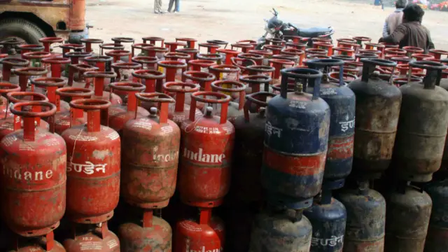 भारत में रसोई गैस का वितरण और उसकी कालाबाजारी