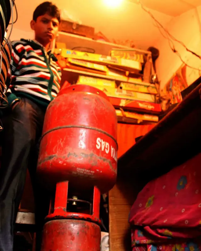 भारत में रसोई गैस का वितरण और उसकी कालाबाजारी