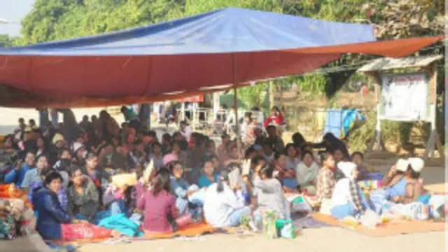 ပုလိပ် အထည်စက်ရုံ လုပ်သားတွေ ဆန္ဒပြနေ