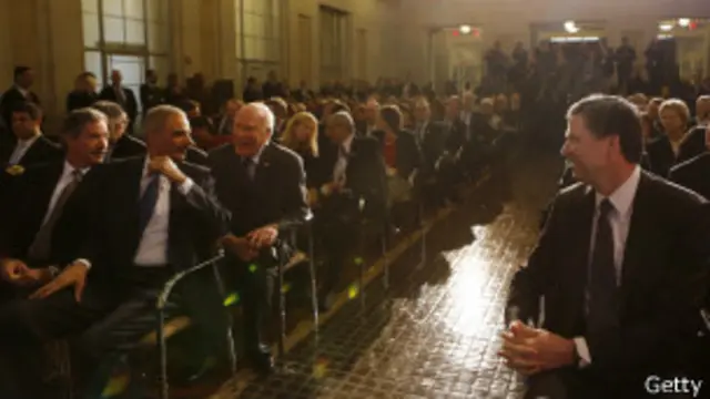 Члены правительства и спецслужб США в ожидании Барака Обамы