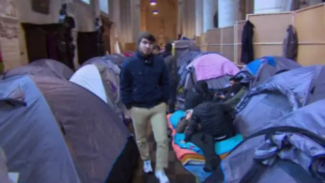 200 افغانی گذشتہ سال کے آخر سے برسلز کے ایک چرچ میں پناہ لیے ہوئے ہیں