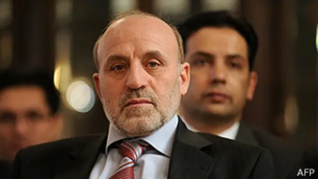 وزیر داخله افغانستان از آمریکا خواستهاست تا هر چه زودتر هیات بلندرتبه را برای مذاکره و "به نتیجه رساندن" موافقتنامه امنیتی با افغانستان به این کشور بفرستد.