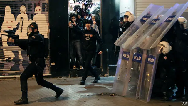 Bentrok daam protes di Turki 