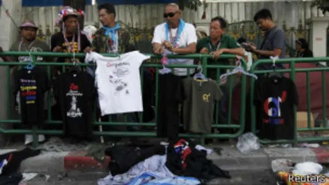 يستمر المعارضون في إغلاق مركز العاصمة بانغكوك