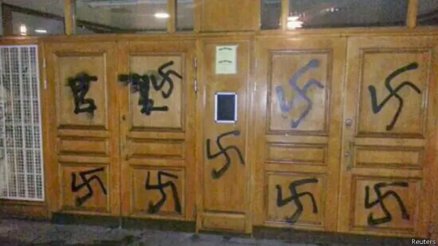 Mesquita sueca vandalizada no início do mês 