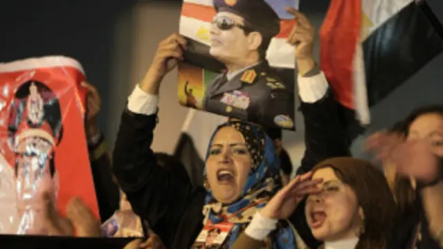 إنقسام وترقب بين المصريين تعكسه الذكرى الثالثة للثورة