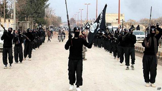 يسيطر تنظيم الدولة الإسلامية في العراق والشام على مساحات واسعة في كل من العراق وسوريا