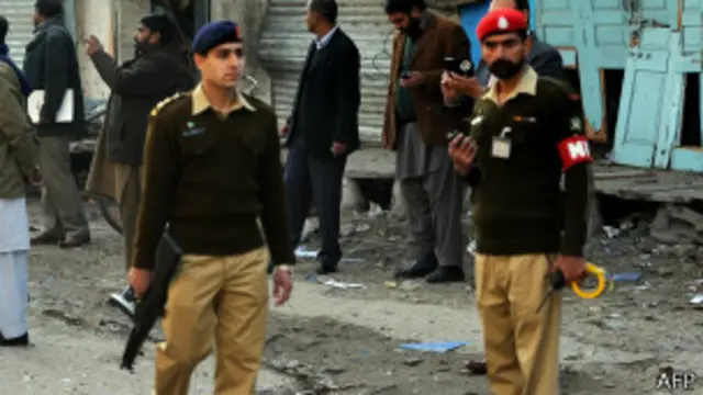 اس علاقے میں پاکستان کی چند حساس تنصیبات انتہائی قریب ہی واقع ہیں جن میں برّی فوج کا صدر دفتر جی ایچ کیو شامل ہے