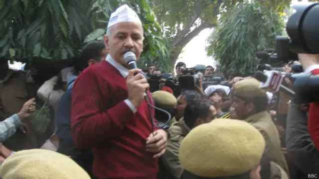 केजरीवाल का धरना