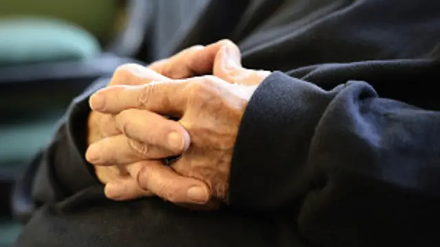 बुजुर्ग