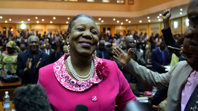 انتخبت سامبا ـ بانزا في جولة التصويت الثانية في البرلمان المؤقت.