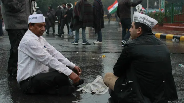 अरविंद केजरीवाल के धरना स्थल की तस्वीरें