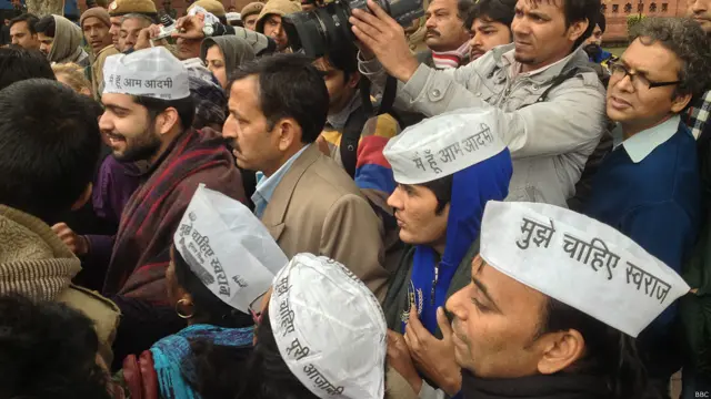 अरविंद केजरीवाल के धरना स्थल की तस्वीरें