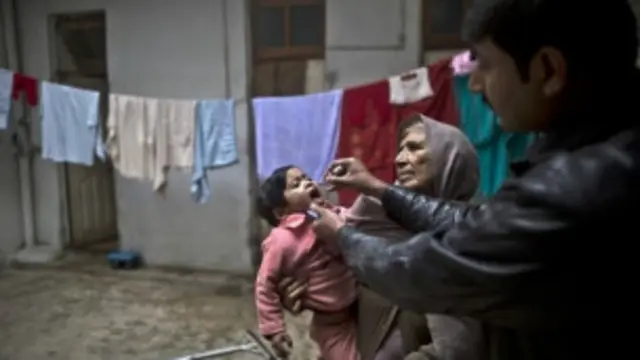 واکسیناسیون فلج اطفال