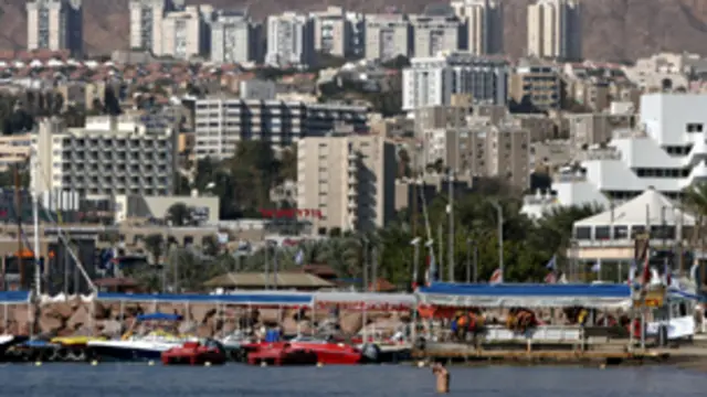 قالت الشرطة الاسرائيلية إنها عثرت على حطام صاروخ في منطقة صحراوية قريبة من ايلات