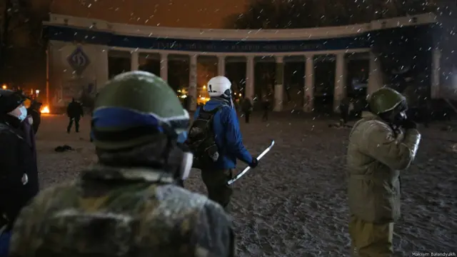 Грушевского, противостояние