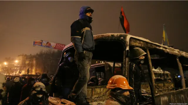 Грушевского, противостояние