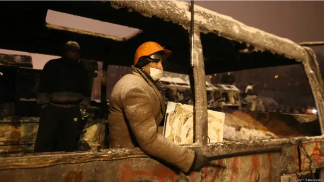 Грушевского, противостояние